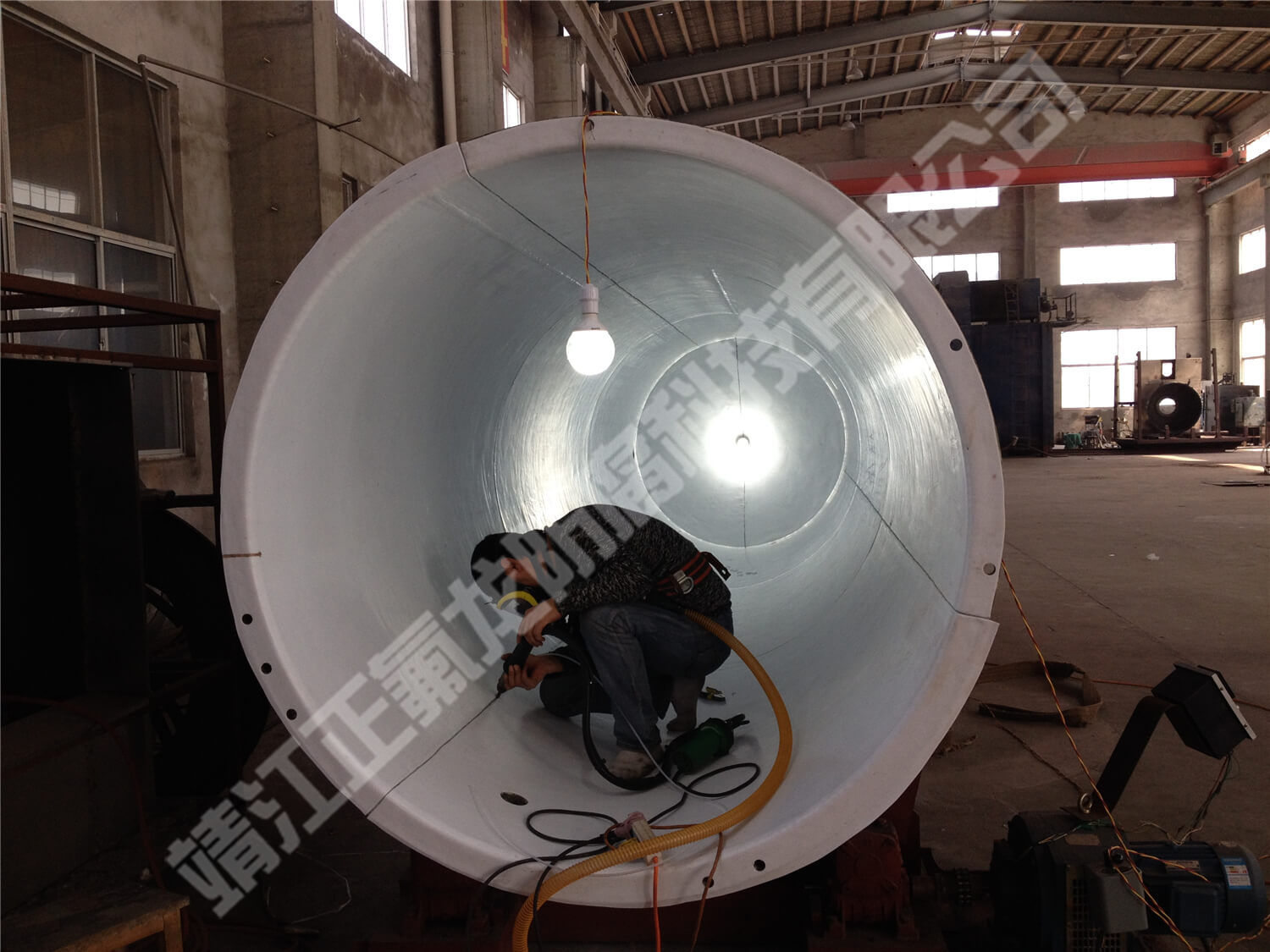内衬聚四氟乙烯（PTFE）大型设备