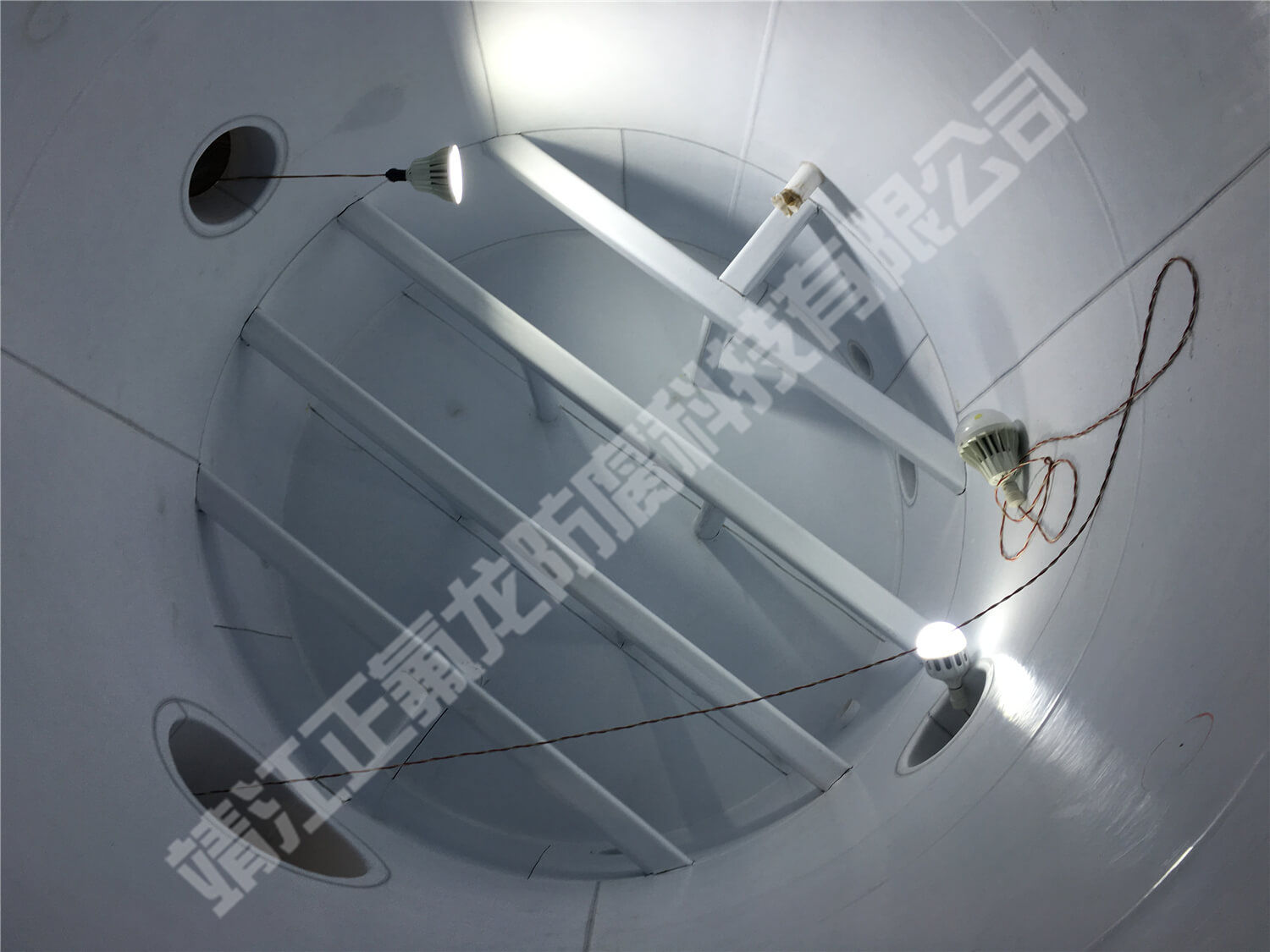 内衬聚四氟乙烯（PTFE）大型设备