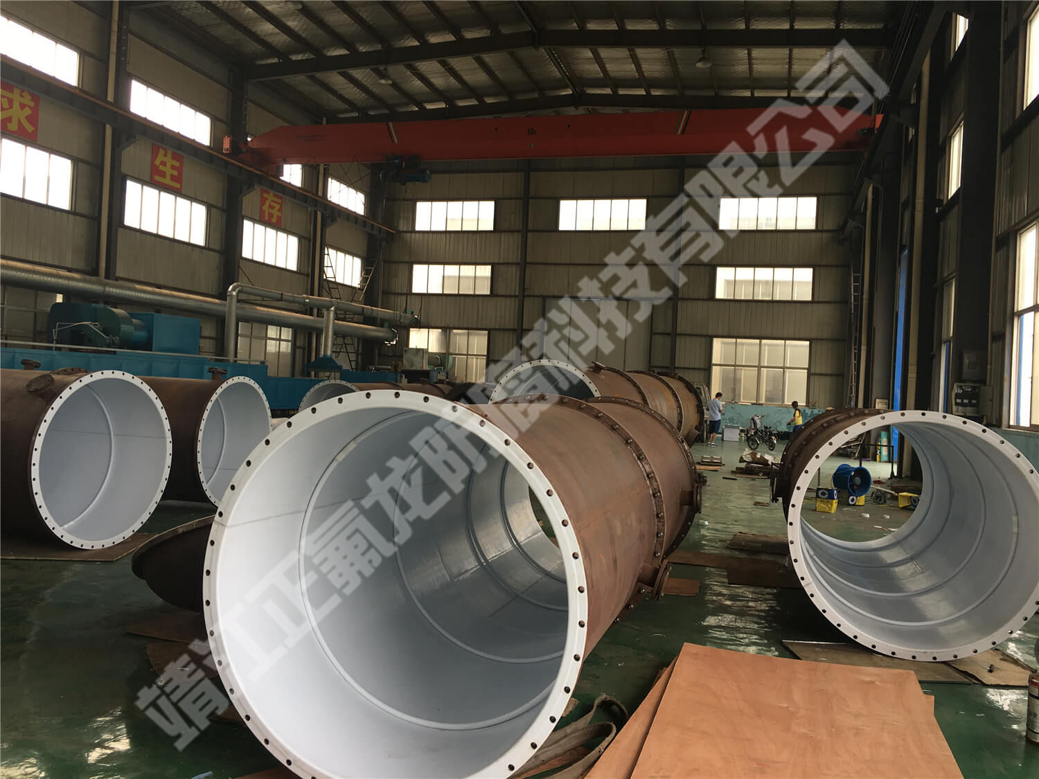内衬聚四氟乙烯（PTFE）大型设备